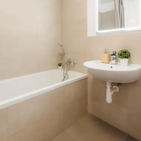 Terminal Breeze Apartment Pressburg